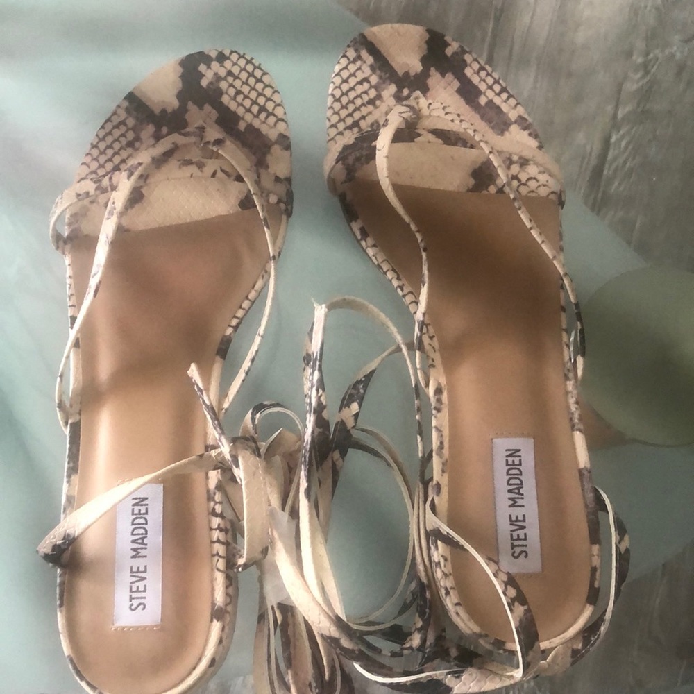 Steve Madden Ryee Sandals print faux leather